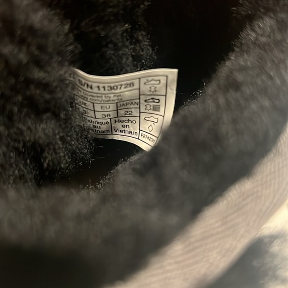 NEW! UGG GREY SUNBURST MINI SUEDE/ SHEEPSKIN COMFORT BOOTS - Picture 5 of 5